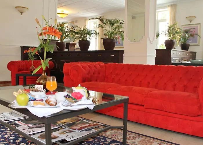 Riviera Hotel 3*