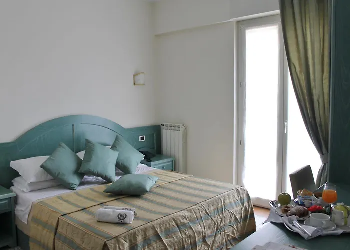 Riviera Hotel 3*