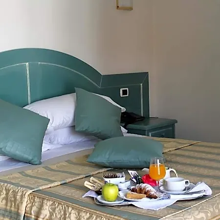Riviera 3*
