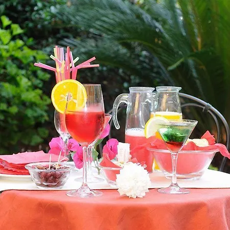 Riviera Hotel Varraze