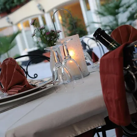 Riviera 3*