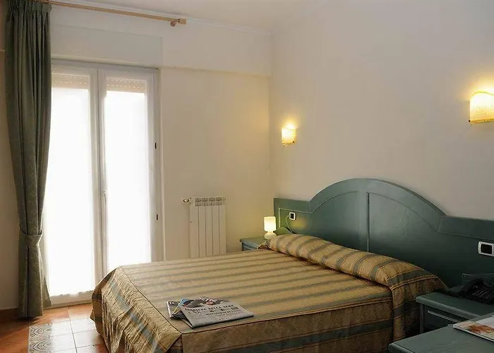 Riviera Hotell 3*