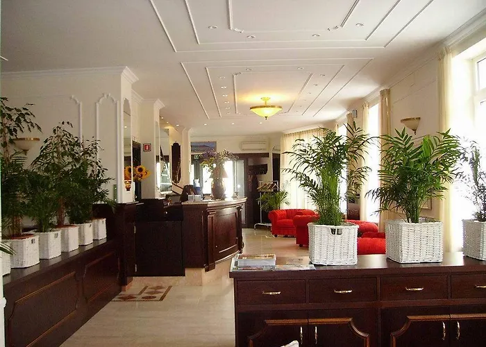Riviera 3*
